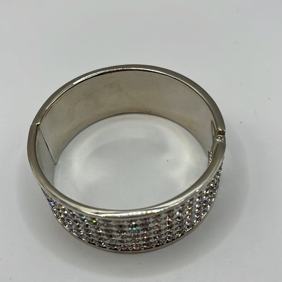 Sparkling Rhinestones Clamper Bracelet Silver-tone with Hinged Back Closure - Picture 4 of 8